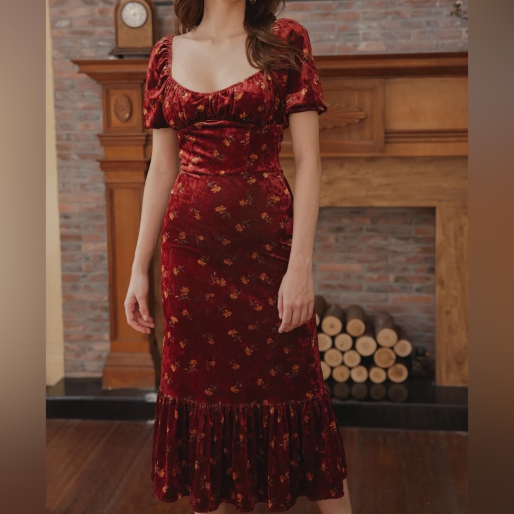 LAIT Collection Brielle Sweetheart Neckline Velvet Dress in Red Size XL